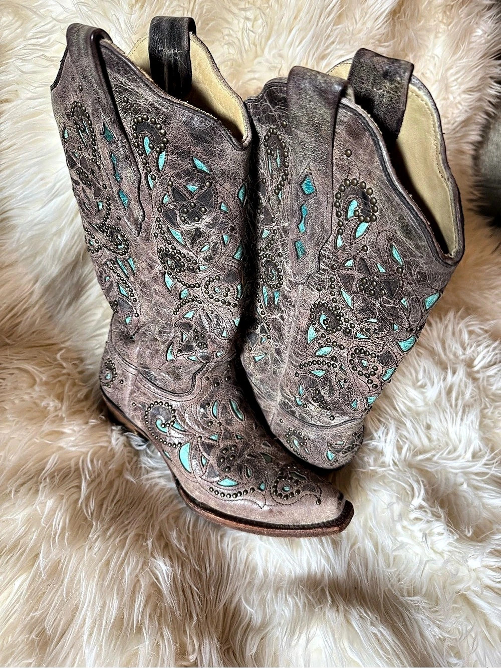 Corral Embroidered Brown Heeled Boots